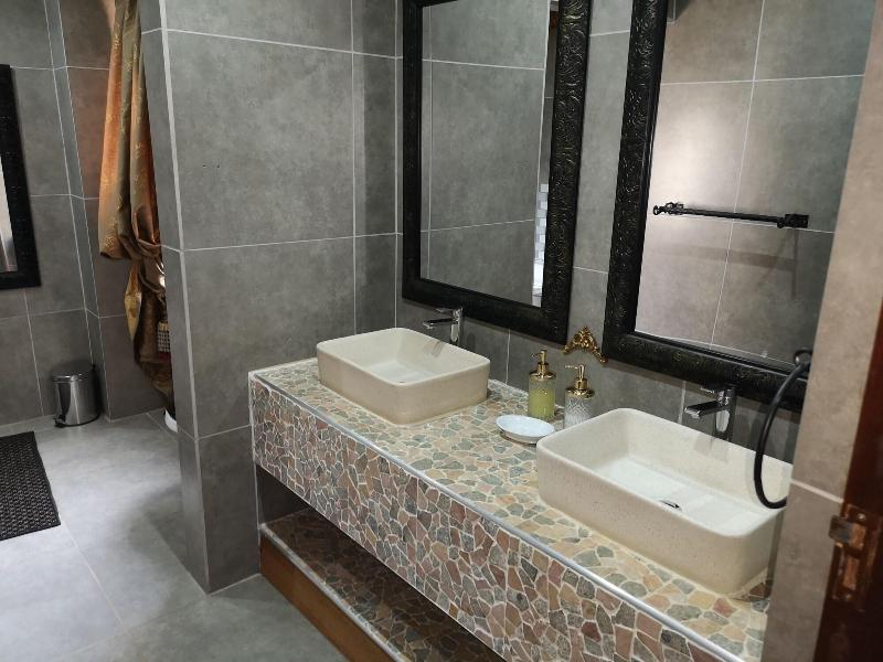 Excalibur Boutique Hotel image