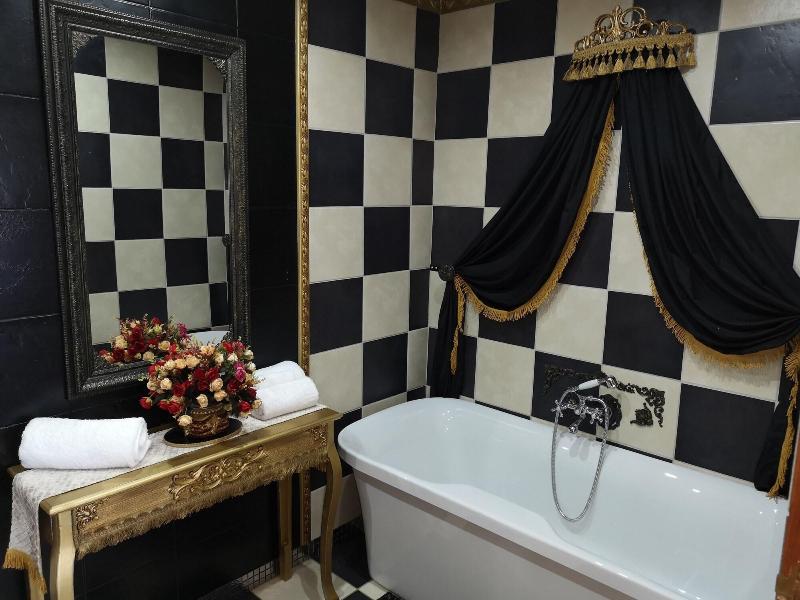 Excalibur Boutique Hotel image