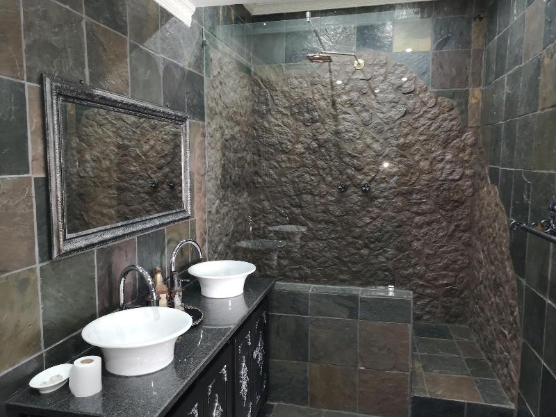 Excalibur Boutique Hotel image
