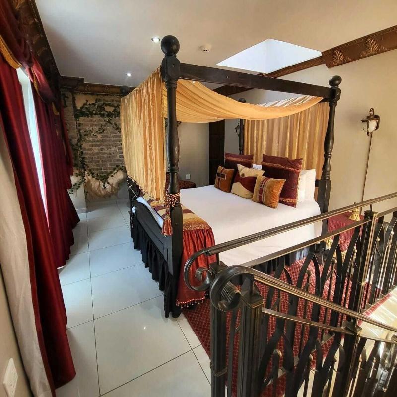 Excalibur Boutique Hotel image