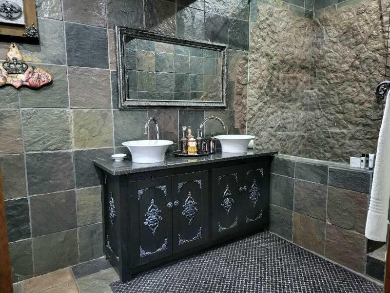 Excalibur Boutique Hotel image