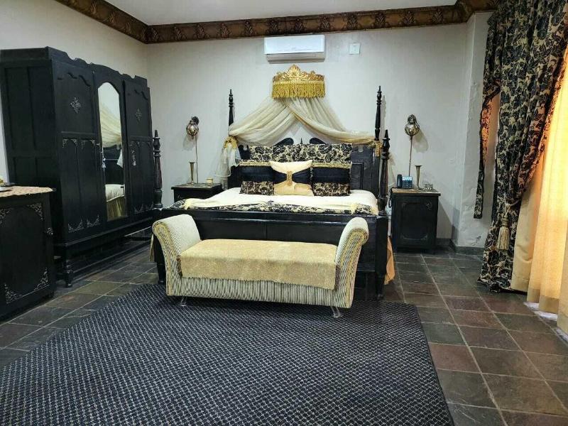 Excalibur Boutique Hotel image