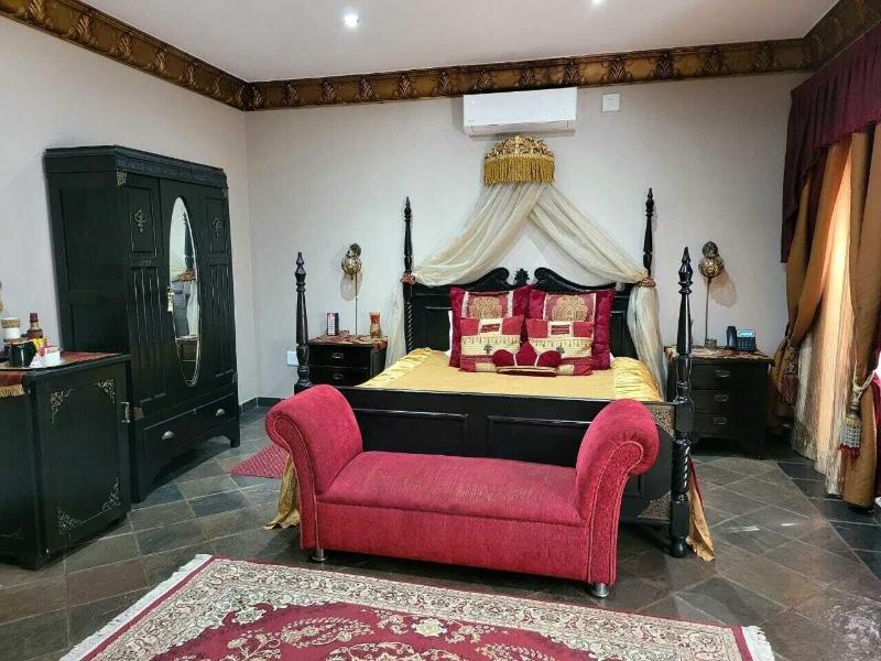 Excalibur Boutique Hotel image