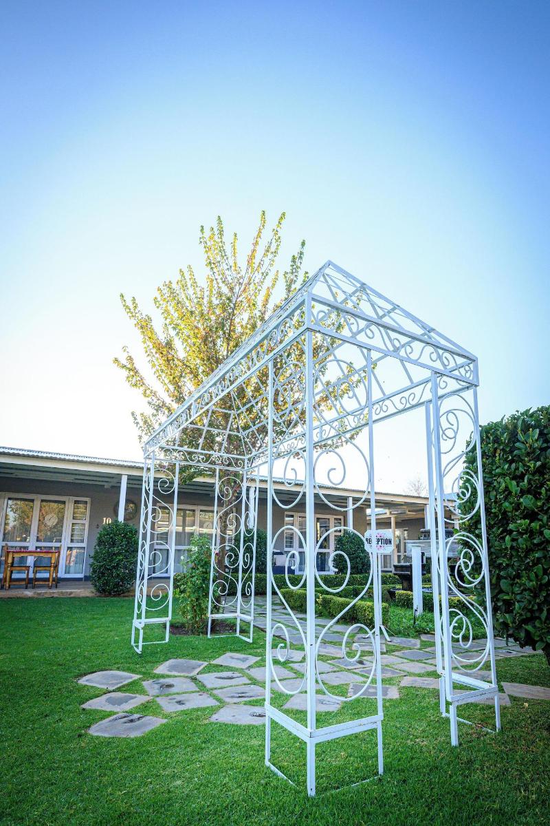 Graceland Guest House