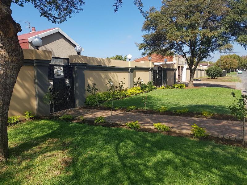 Zurich Garden Lodge image
