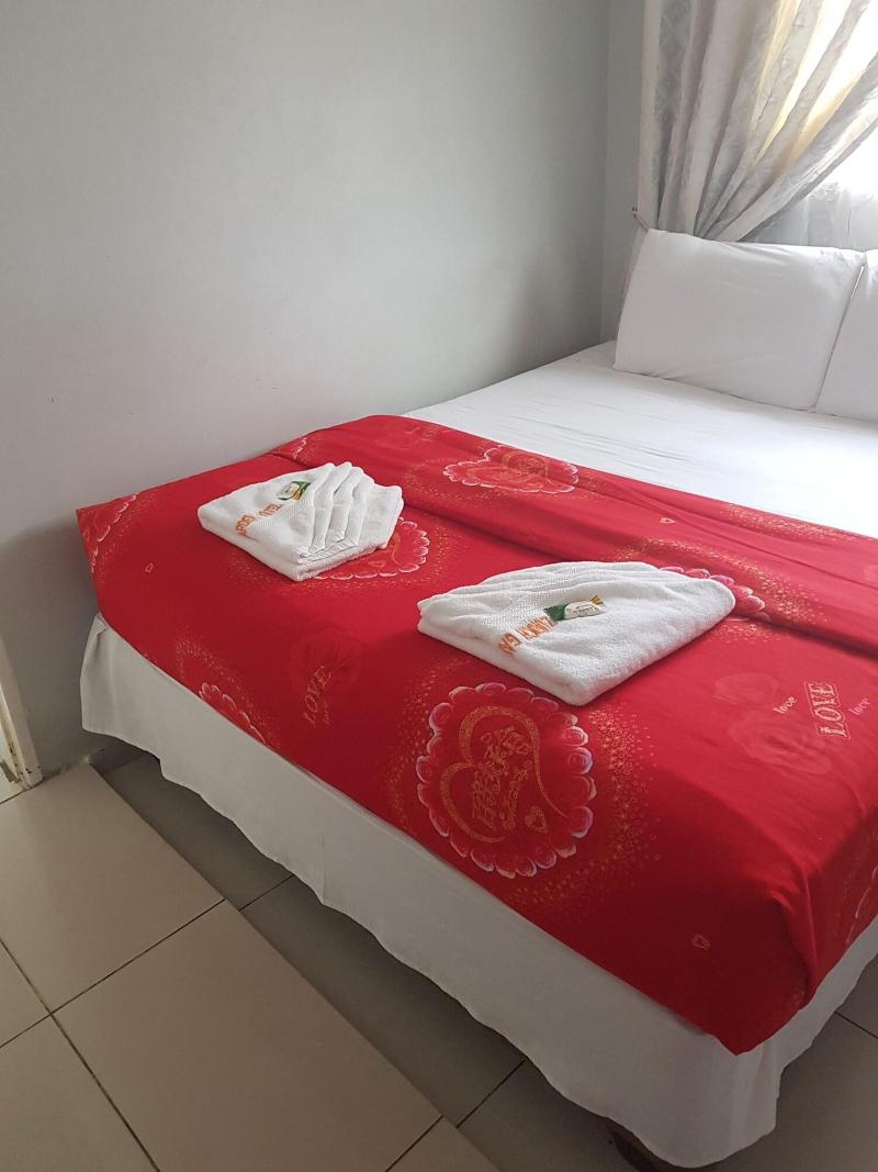Zurich Garden Lodge image