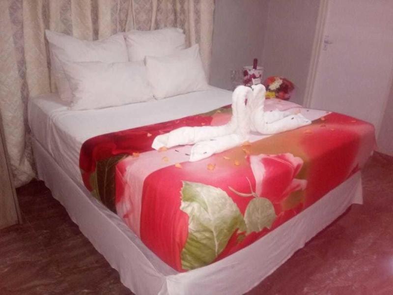 Zurich Garden Lodge image