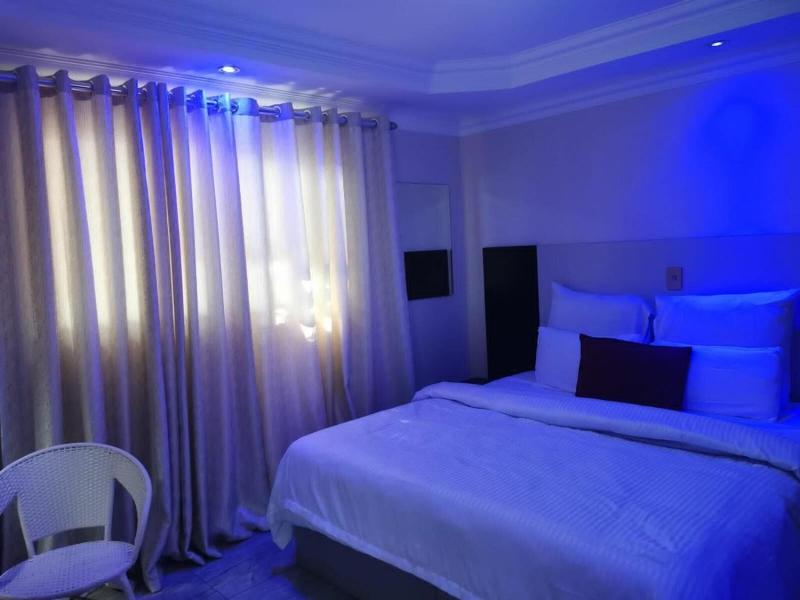 Zurich Garden Lodge image