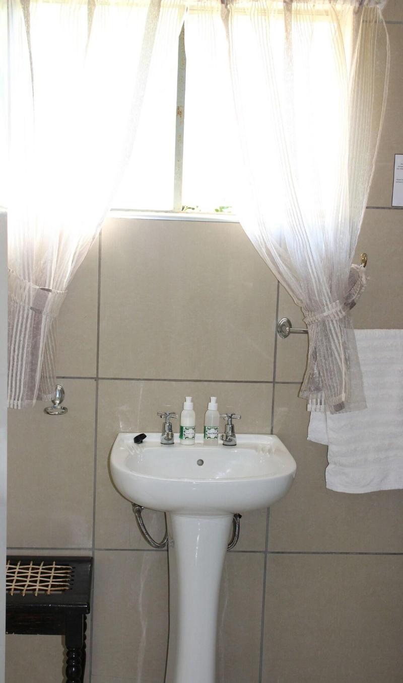 Ukarimu Guest House image