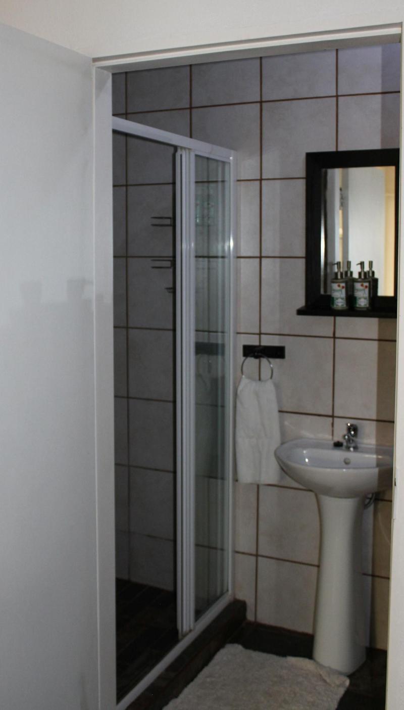 Ukarimu Guest House image