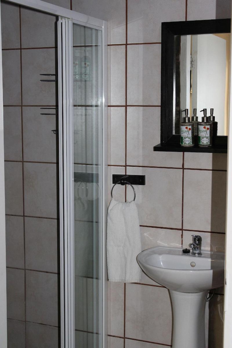 Ukarimu Guest House image