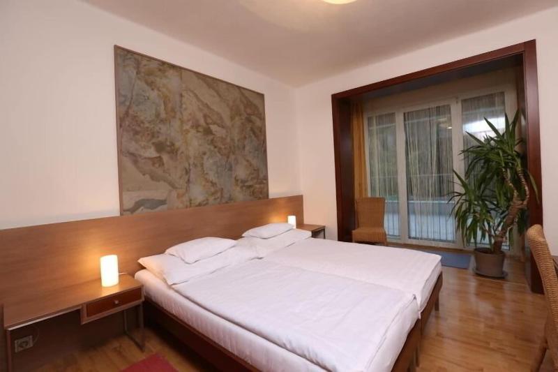 Hotel Bartoš image