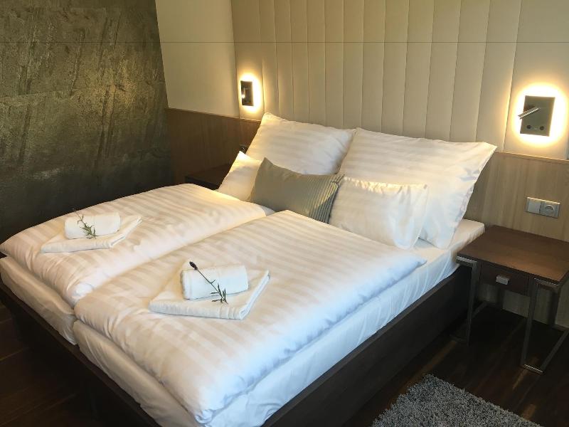 Hotel Bartoš image