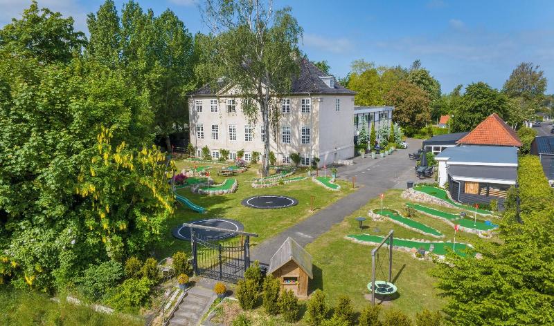 Hotel Lillevang image