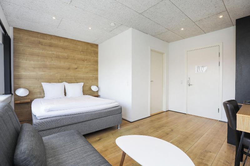 Hotel Lillevang image