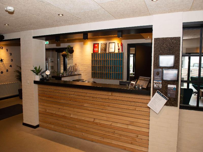 Hotel 6400 image