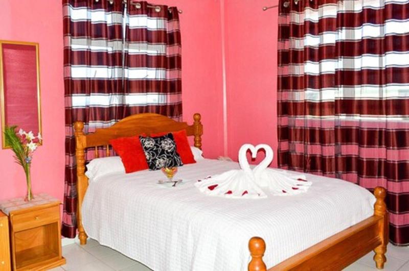 La Flamboyant Hotel image