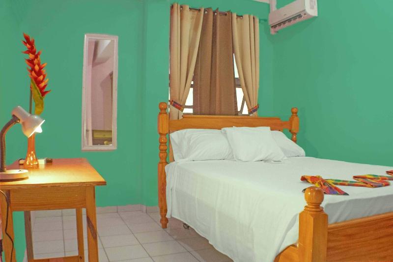 La Flamboyant Hotel image