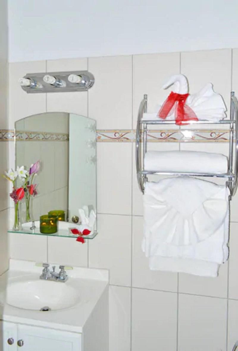La Flamboyant Hotel image