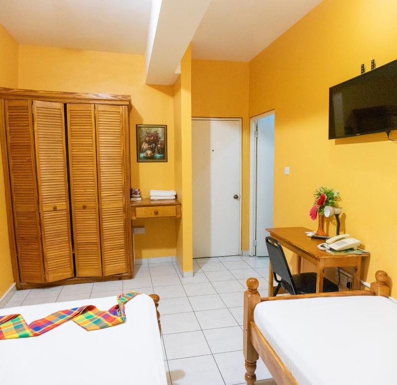 La Flamboyant Hotel image