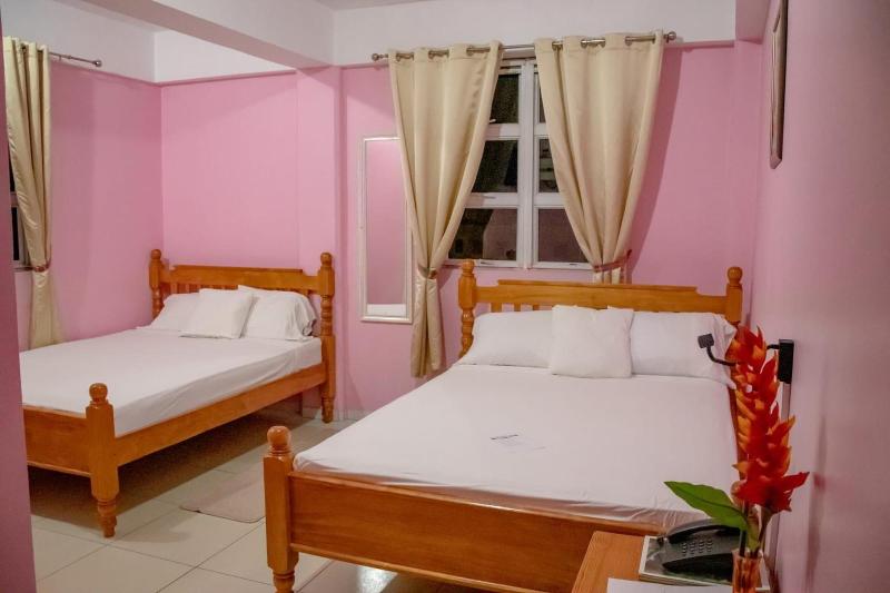 La Flamboyant Hotel image