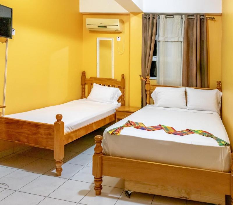 La Flamboyant Hotel image