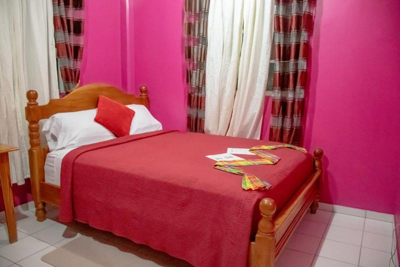 La Flamboyant Hotel image