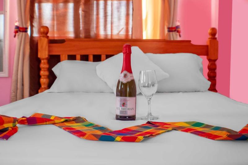 La Flamboyant Hotel image