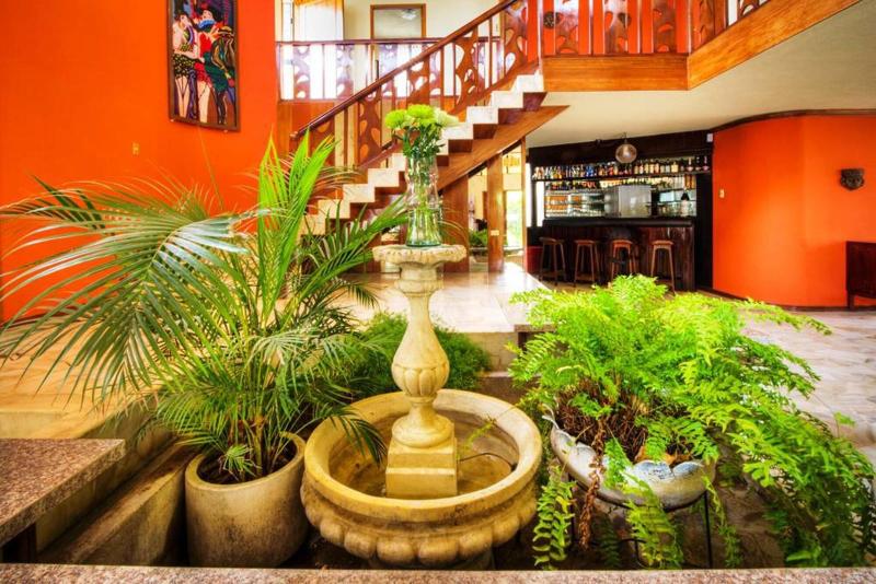 Golden Mar Hostal image