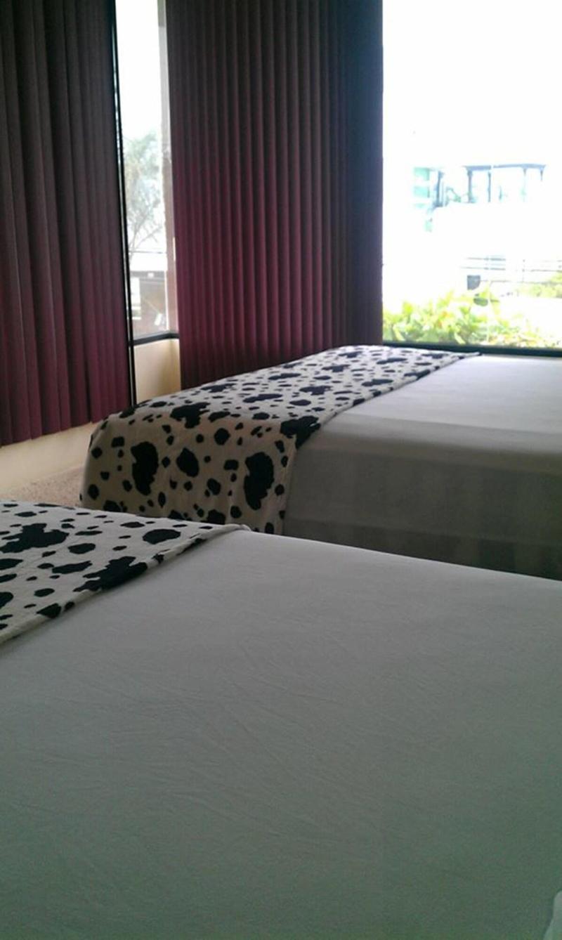 Golden Mar Hostal image
