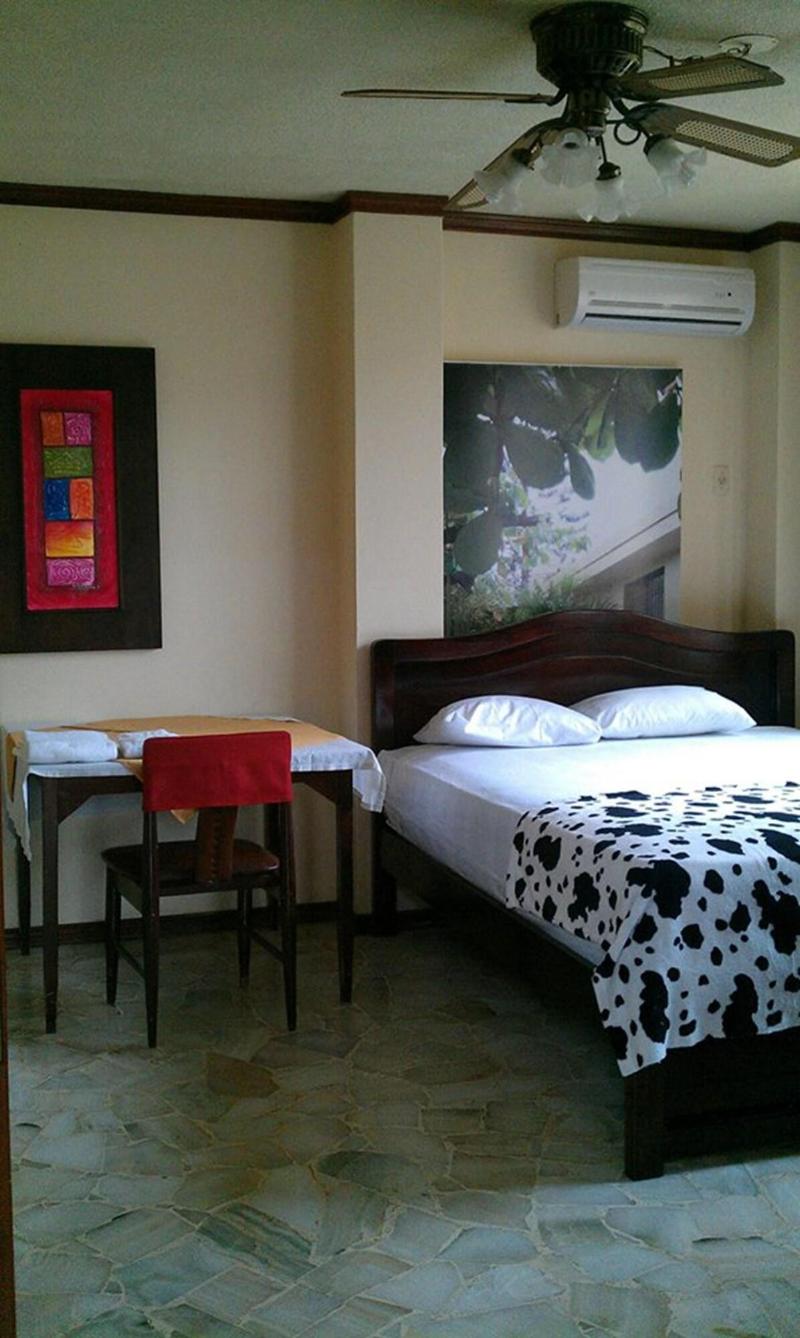 Golden Mar Hostal image