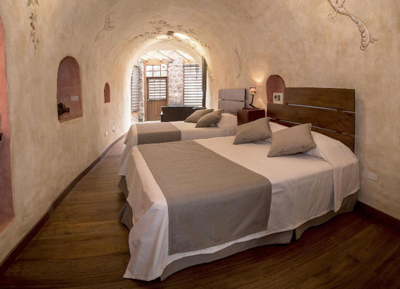 Hacienda Las Cuevas Terra Lodge image