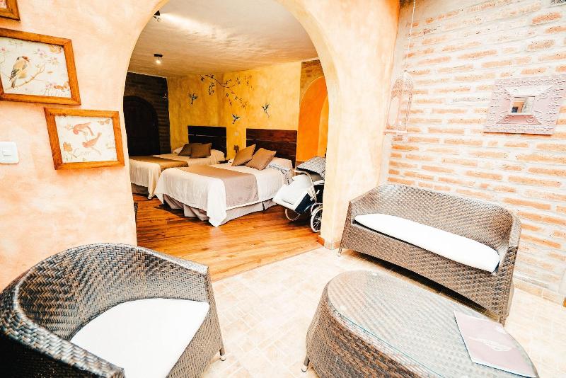 Hacienda Las Cuevas Terra Lodge image