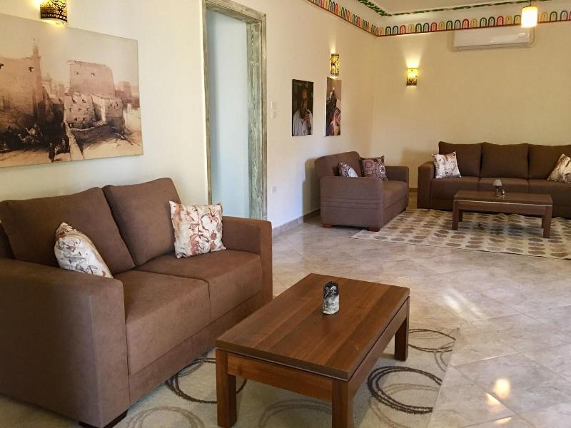 Jewel Of The Valley Howard Carter Hotel image