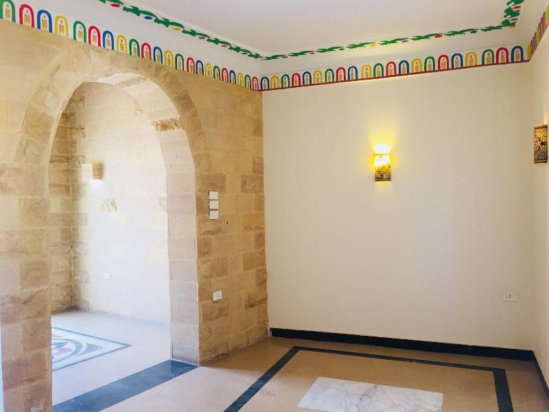 Jewel Of The Valley Howard Carter Hotel image