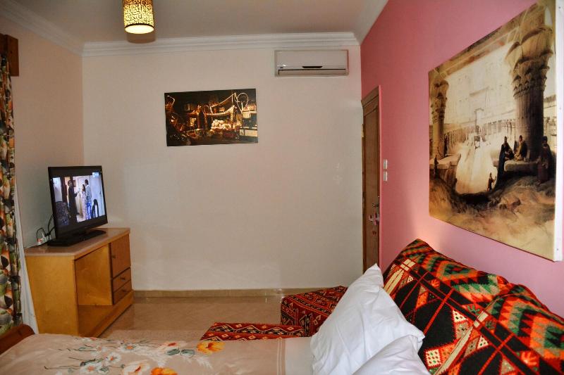 Jewel Of The Valley Howard Carter Hotel image