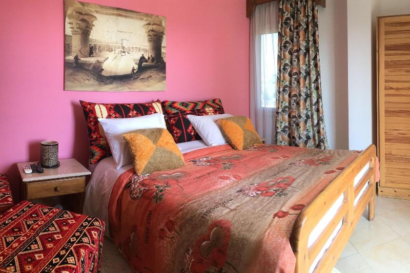 Jewel Of The Valley Howard Carter Hotel image