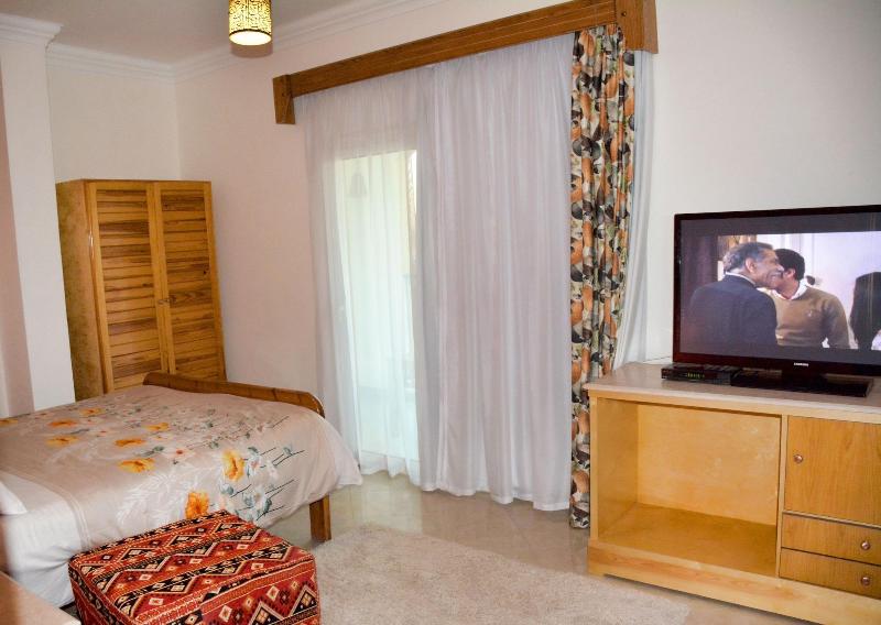 Jewel Of The Valley Howard Carter Hotel image