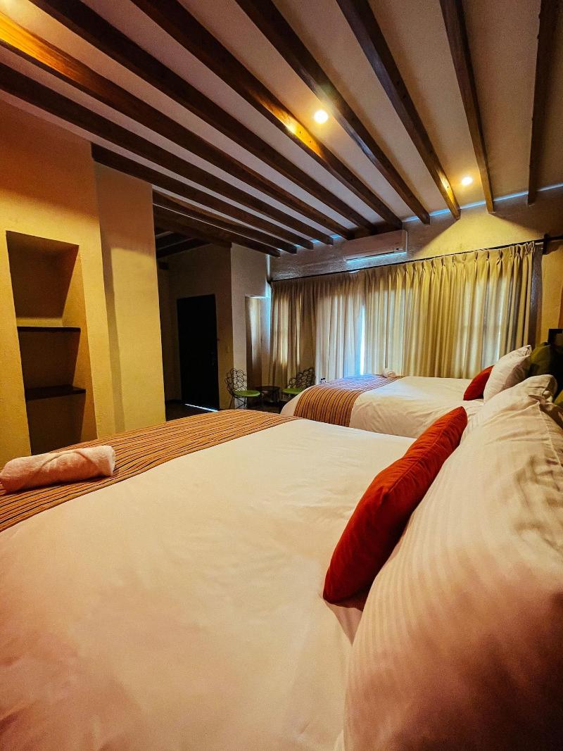Hotel Misión de Angeles image