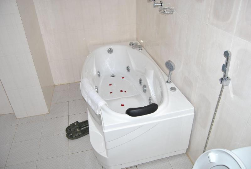 Benmas Hotel image