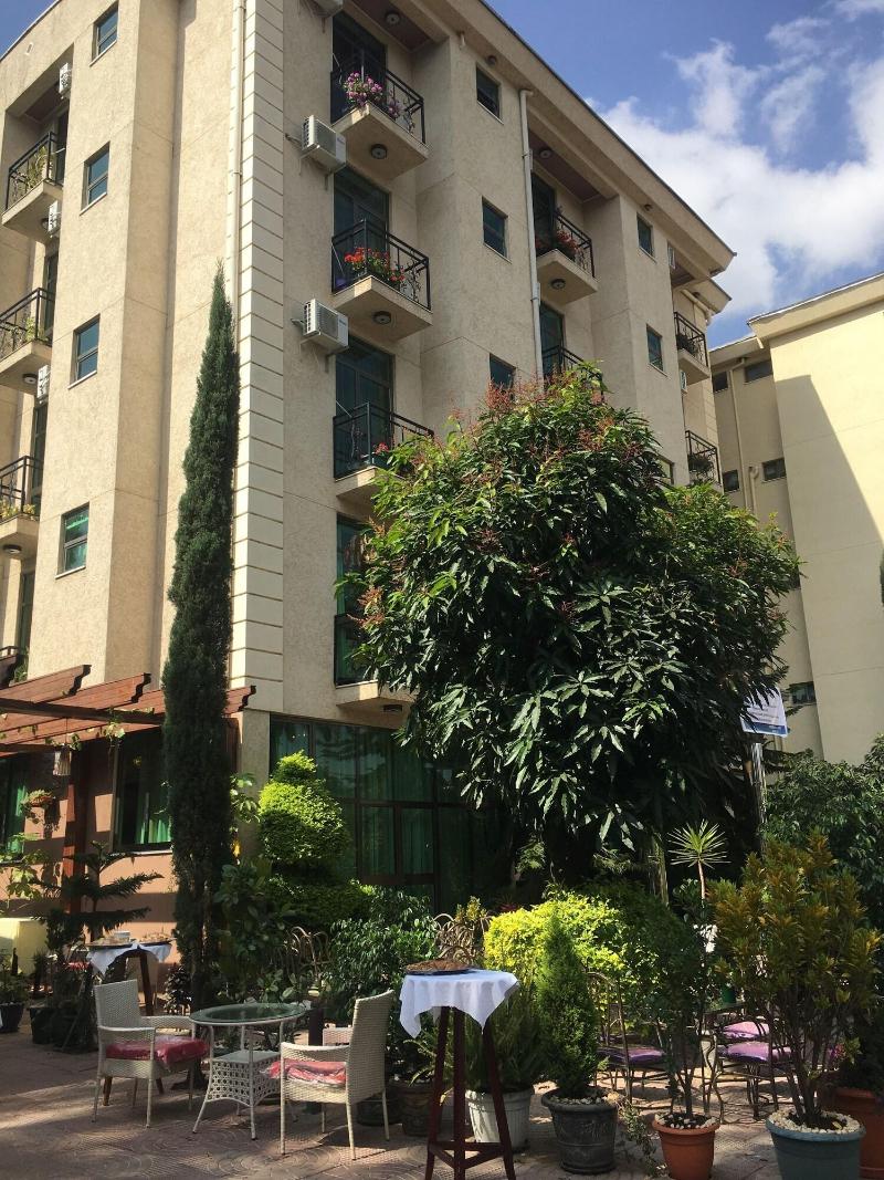 Jacaranda Hotel image