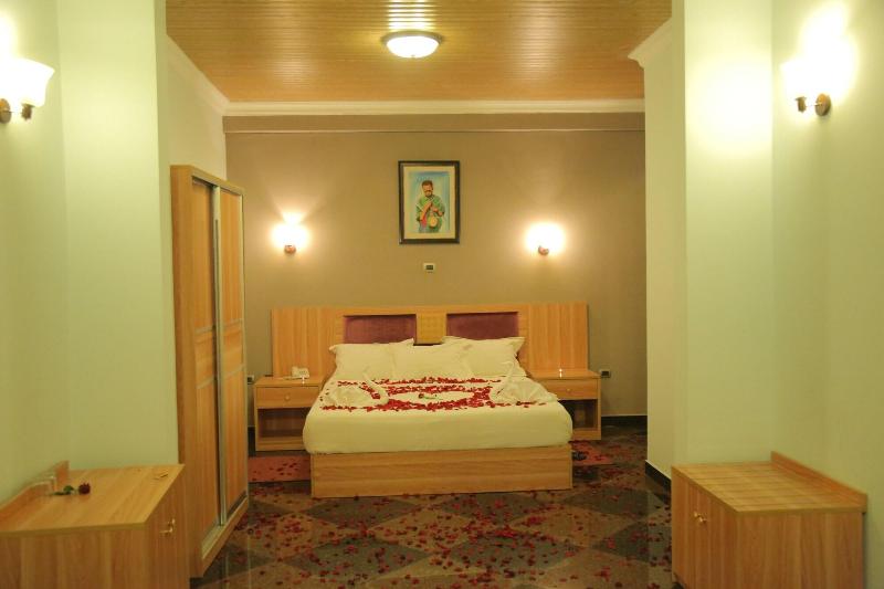 Jacaranda Hotel image