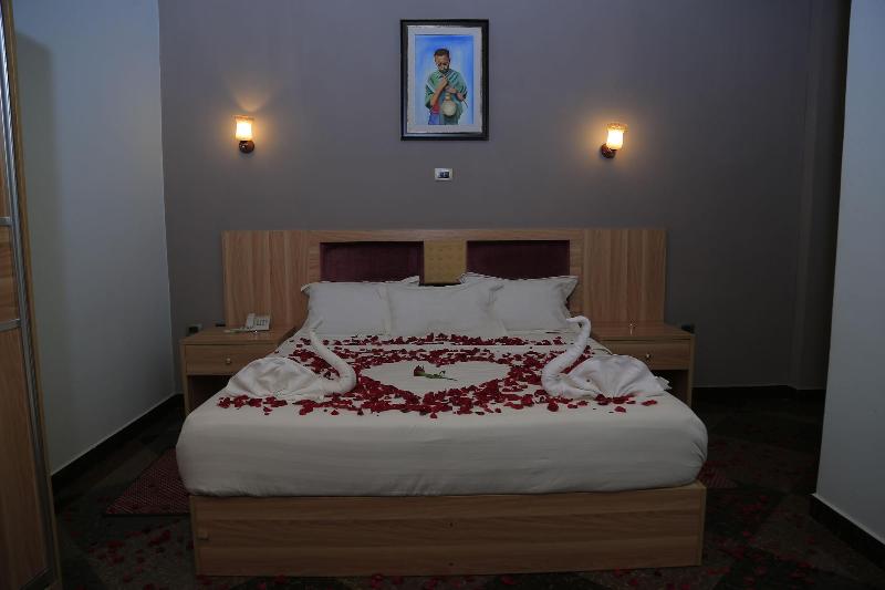 Jacaranda Hotel image