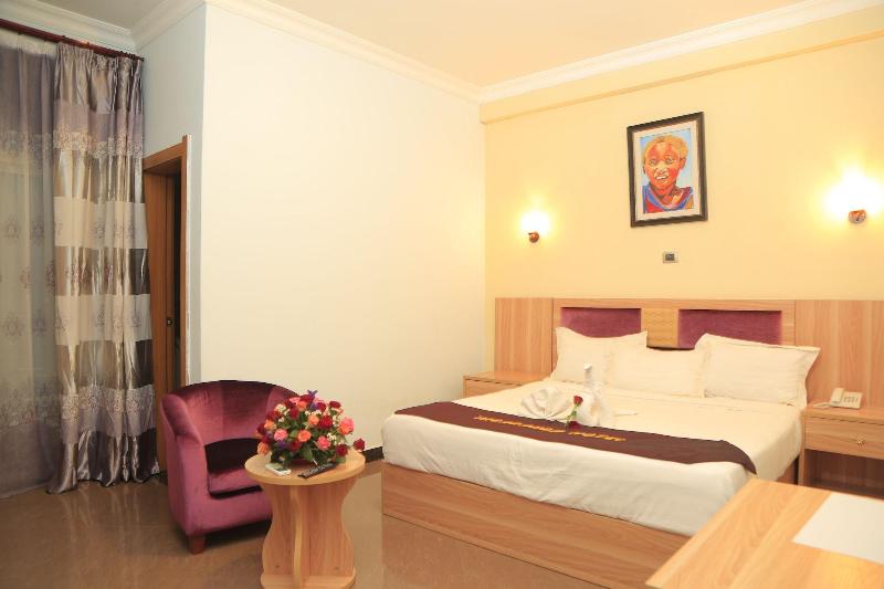 Jacaranda Hotel image