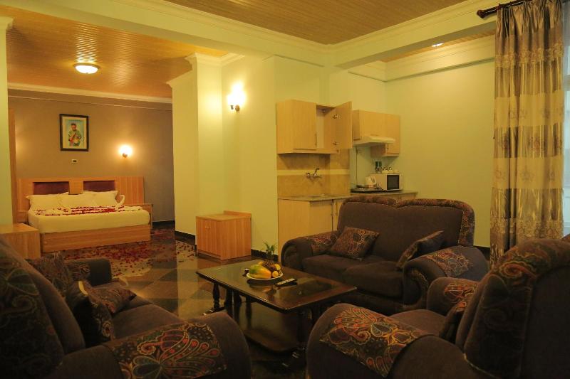 Jacaranda Hotel image