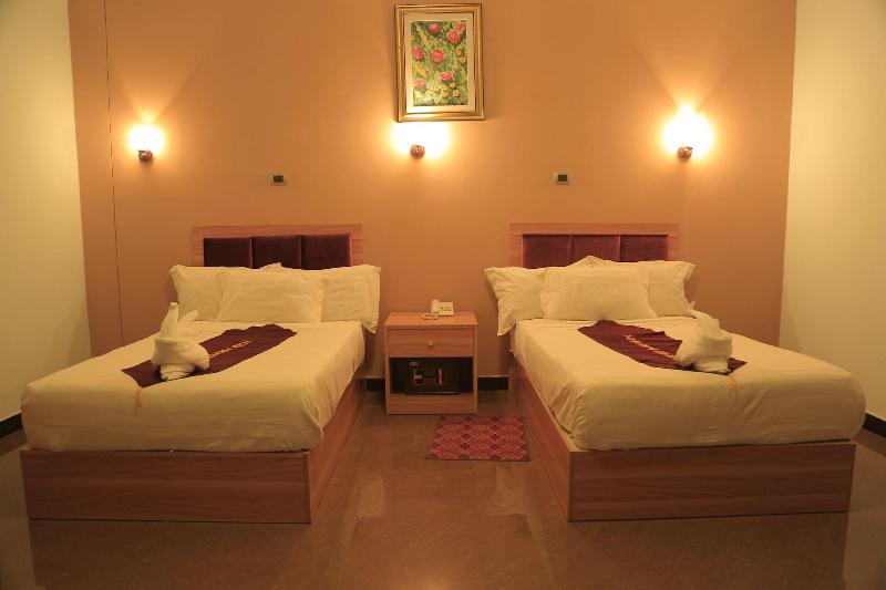 Jacaranda Hotel image