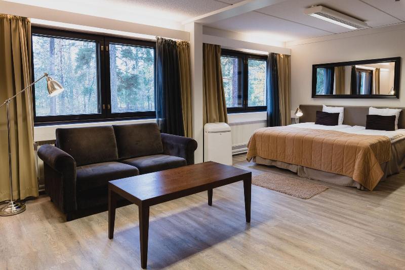Hotel Sorsanpesä image