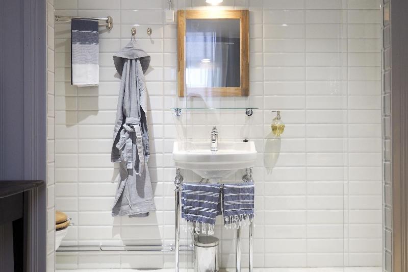 Lillan Hotel Café Butik image