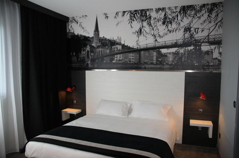 Hôtel des Lumières image