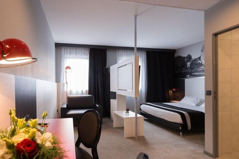 Hôtel des Lumières image